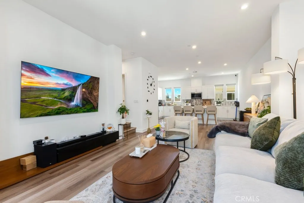 1818 W Bushell Street, Anaheim, California 92805 home-pic-3